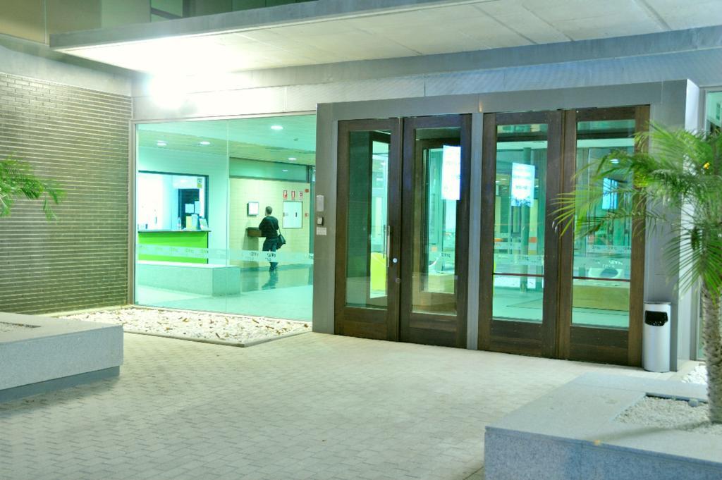 瓦伦西亚达米亚博内特大学旅舍公寓 外观 照片